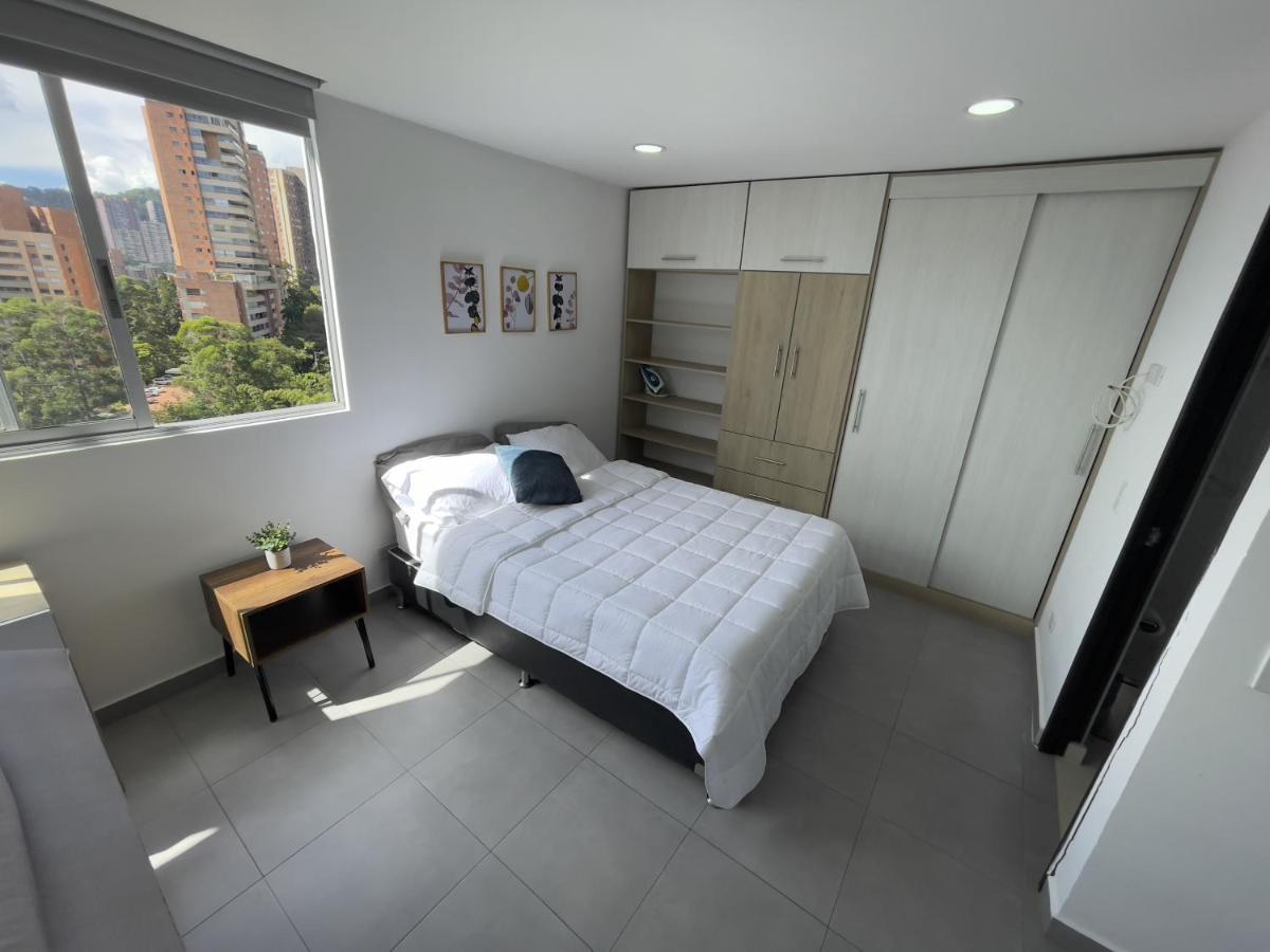 Cozy In The Heart Of El Poblado, Free Parking, 24/7 Security *