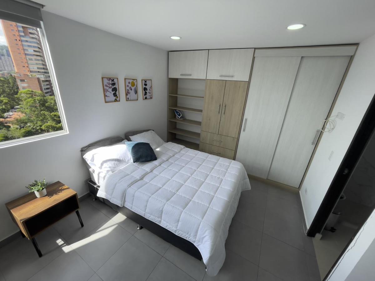 Cozy In The Heart Of El Poblado, Free Parking, 24/7 Security Apartamento *