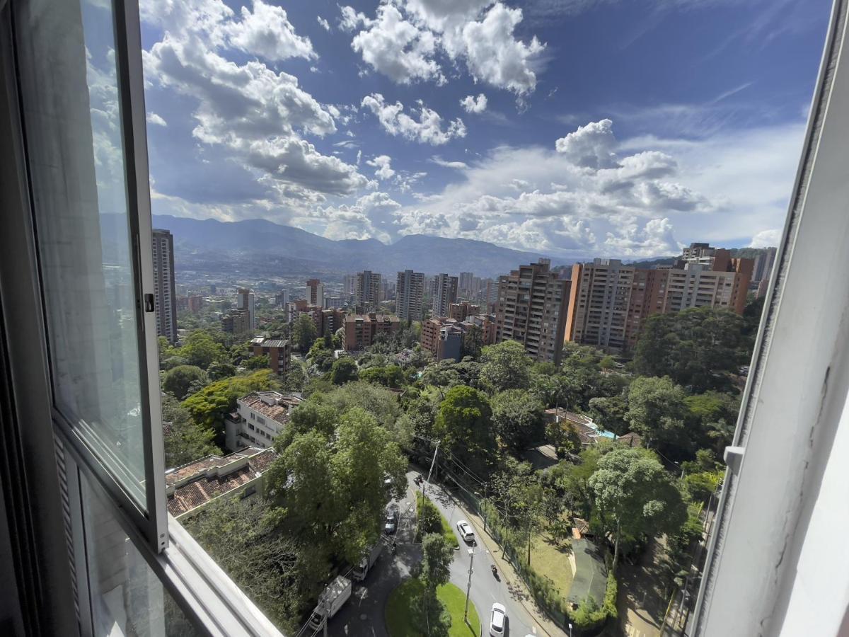 Cozy In The Heart Of El Poblado, Free Parking, 24/7 Security Medellín