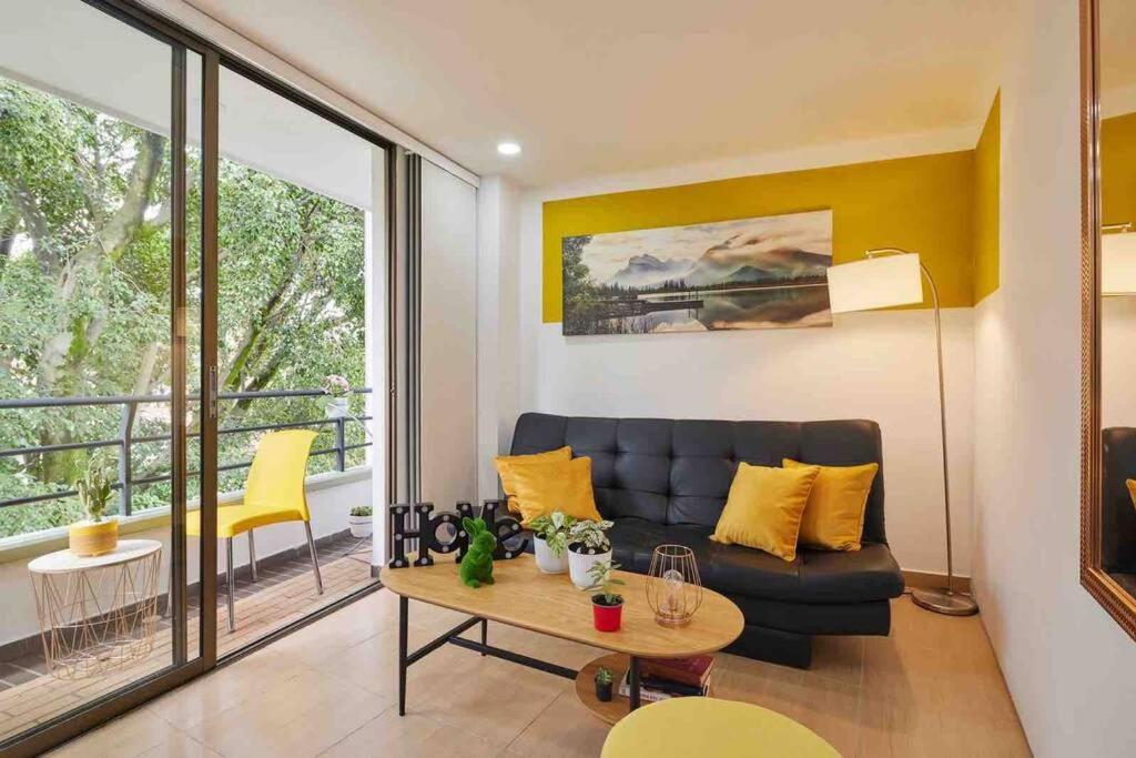 Stunning In Tourist Area 2 Bedrooms *