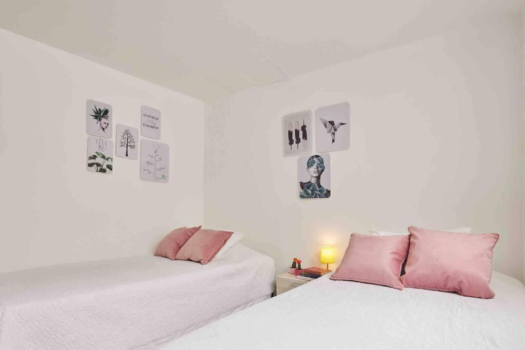 Stunning In Tourist Area 2 Bedrooms Apartamento Medellín
