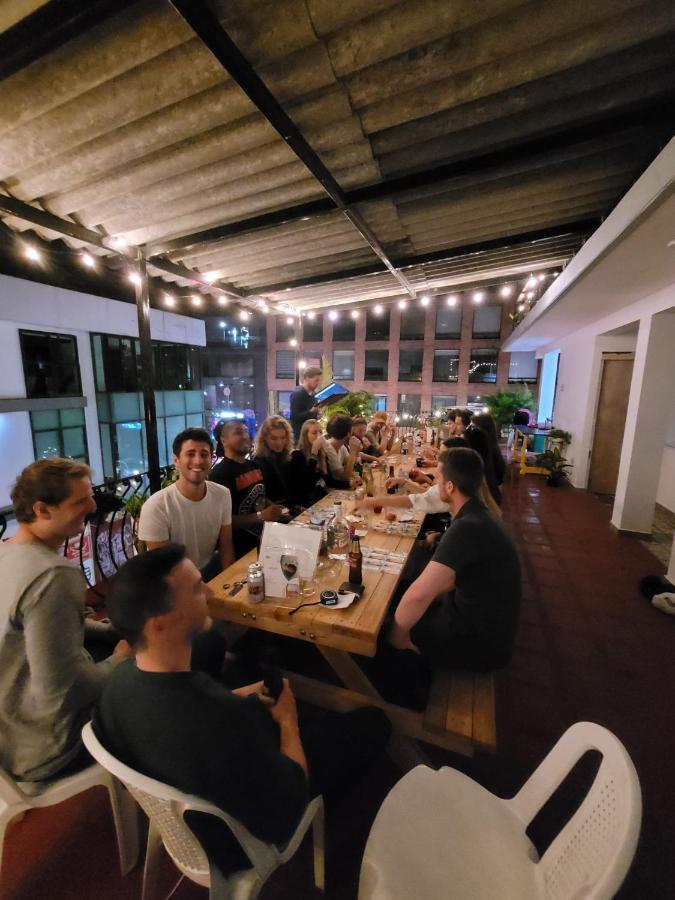 La Familia - Parque Poblado Hostel *