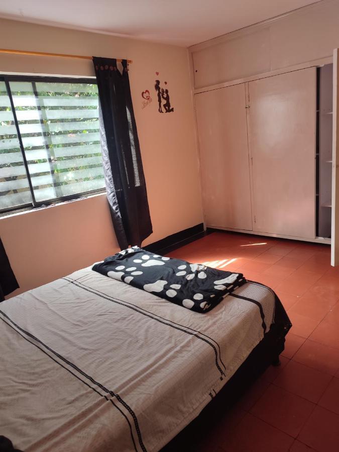 Habitación en casa particular La Casa De La Floresta Dormitorios Medellín