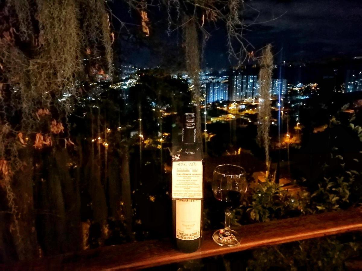 Hostal Casa La Juana Bed and breakfast Medellín