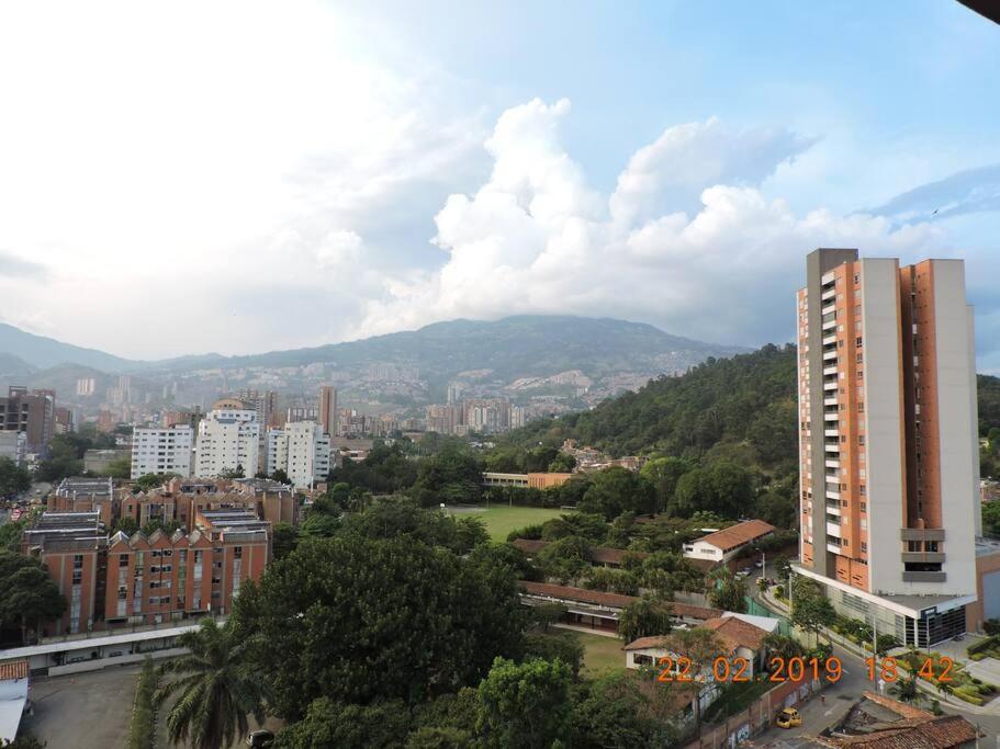 Apartamento Y Hermoso Apartamento Medellín