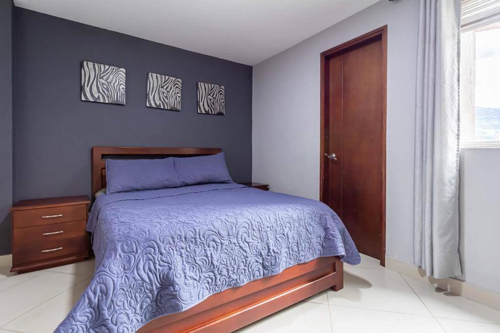 Apartamento Elegante Pent-house En Cuarto Piso *