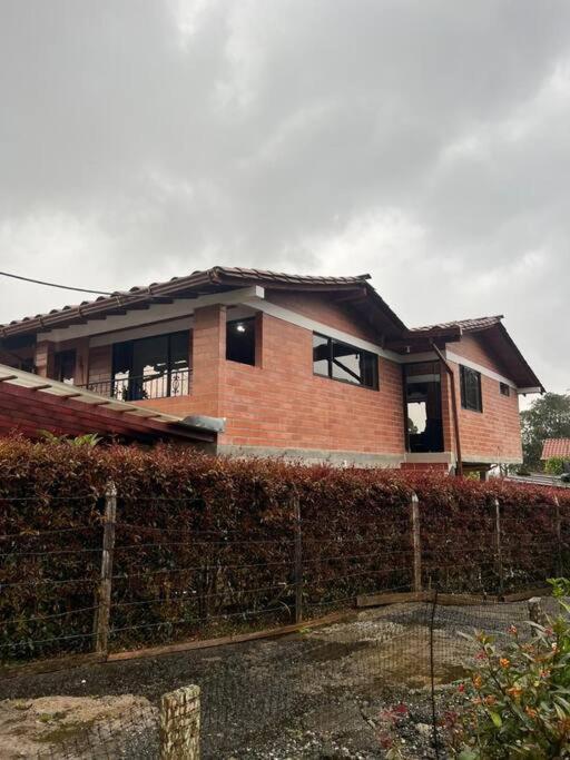 Apartamento Tranquilo En Santa Elena Apartamento Medellín