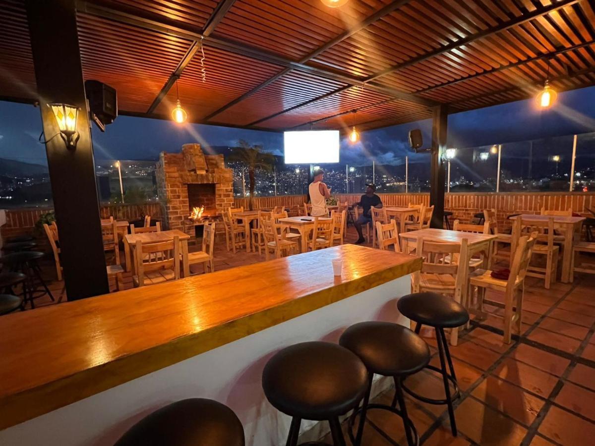 La Paz Hotel *
