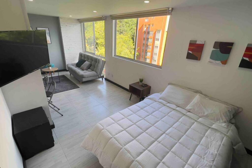 Apartment Seconds From Provenza Lovely 1-bedroom
