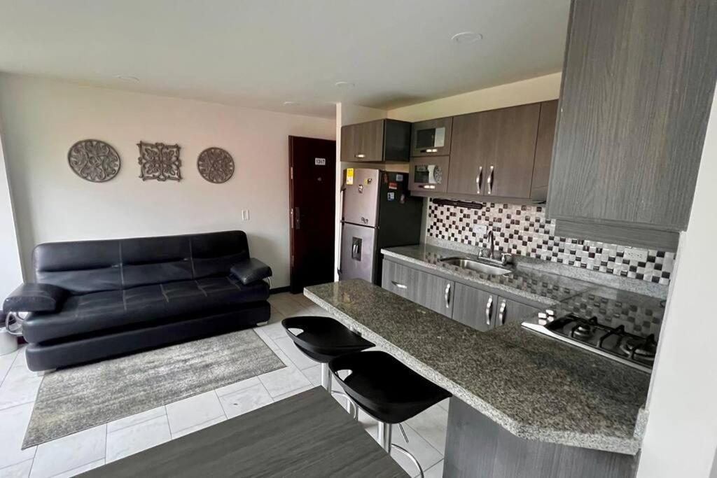 Lovely Private Apt In El Poblado W/ Free Parking