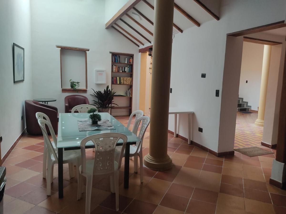 Pensión Colonial House