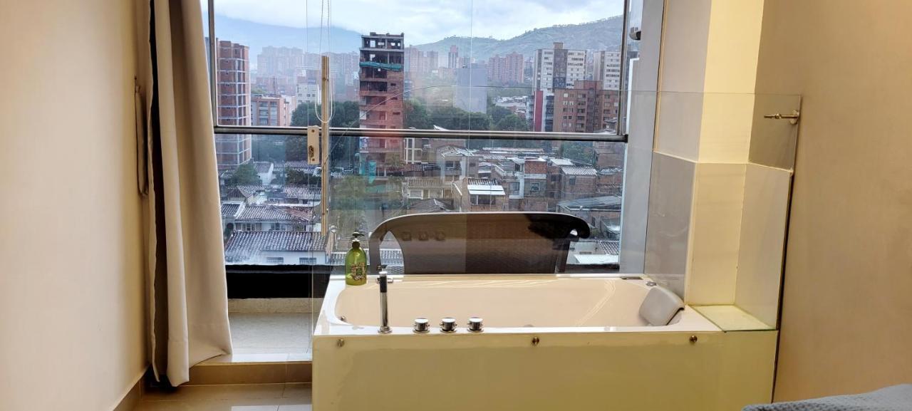 Cerca Al Barrio Laureles Con Jacuzzi Privado * Medellín