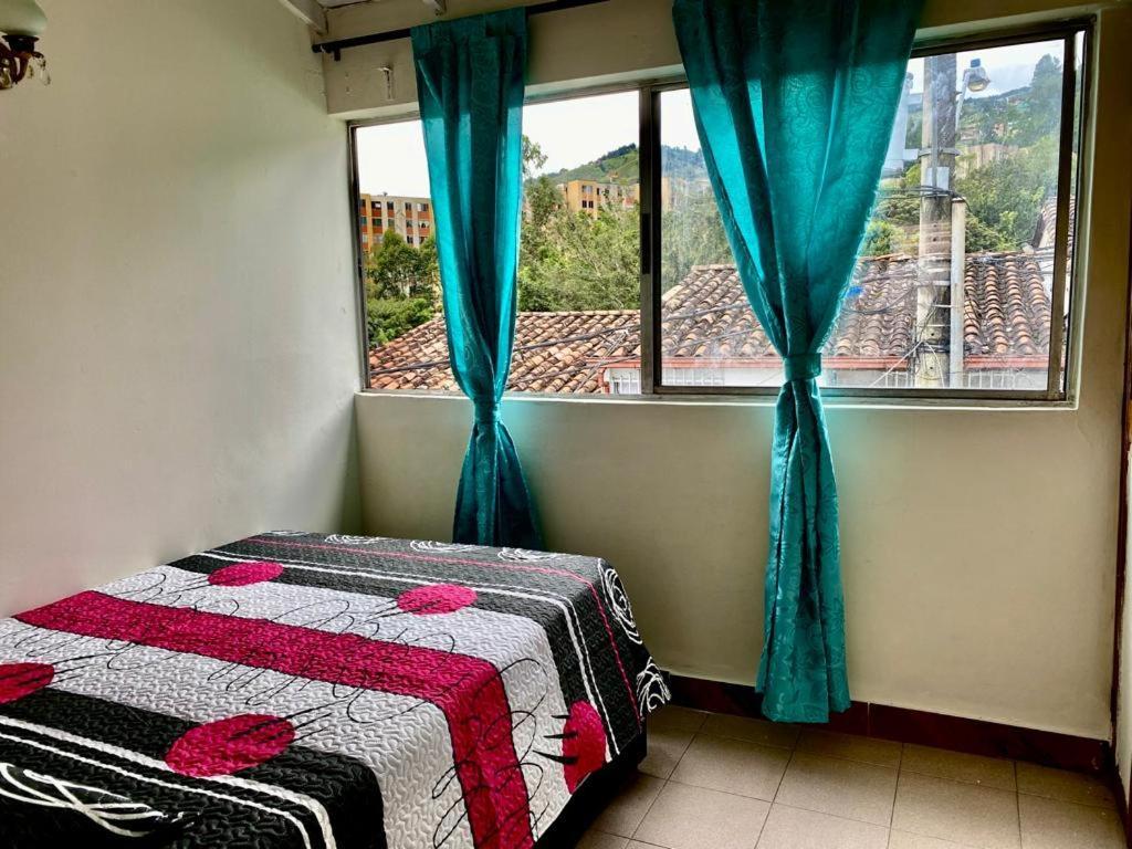 San Javier Grafiti Tour Apartamento Medellín