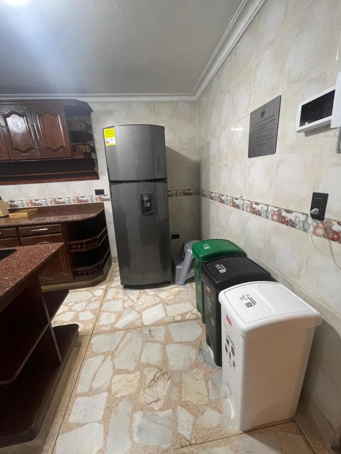 Nuevo Y Moderno Alojamiento Laureles, Habitación Privada * Medellín