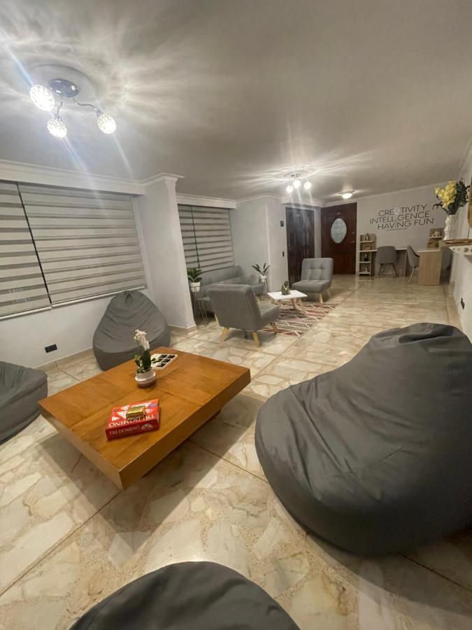 Nuevo Y Moderno Alojamiento Laureles, Habitación Privada Habitación en casa particular Medellín