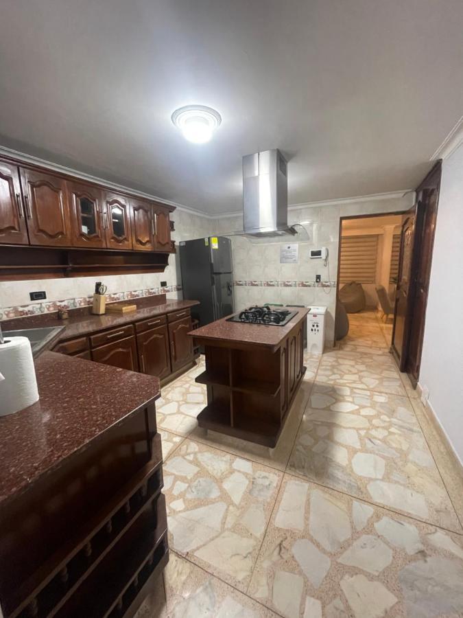 Nuevo Y Moderno Alojamiento Laureles, Habitación Privada Medellín