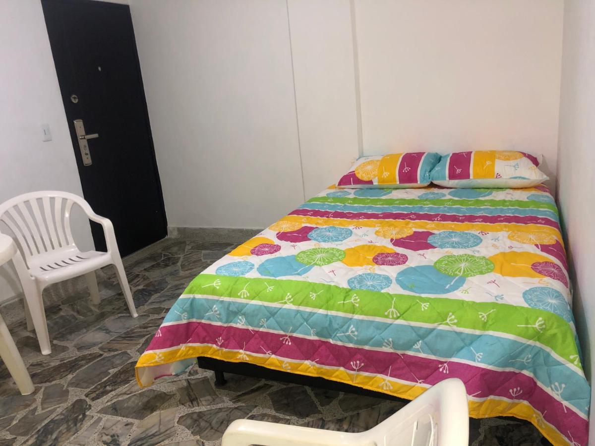 Apartamento Cómodo , Céntrico Y Bien Ubicado 201 * Medellín