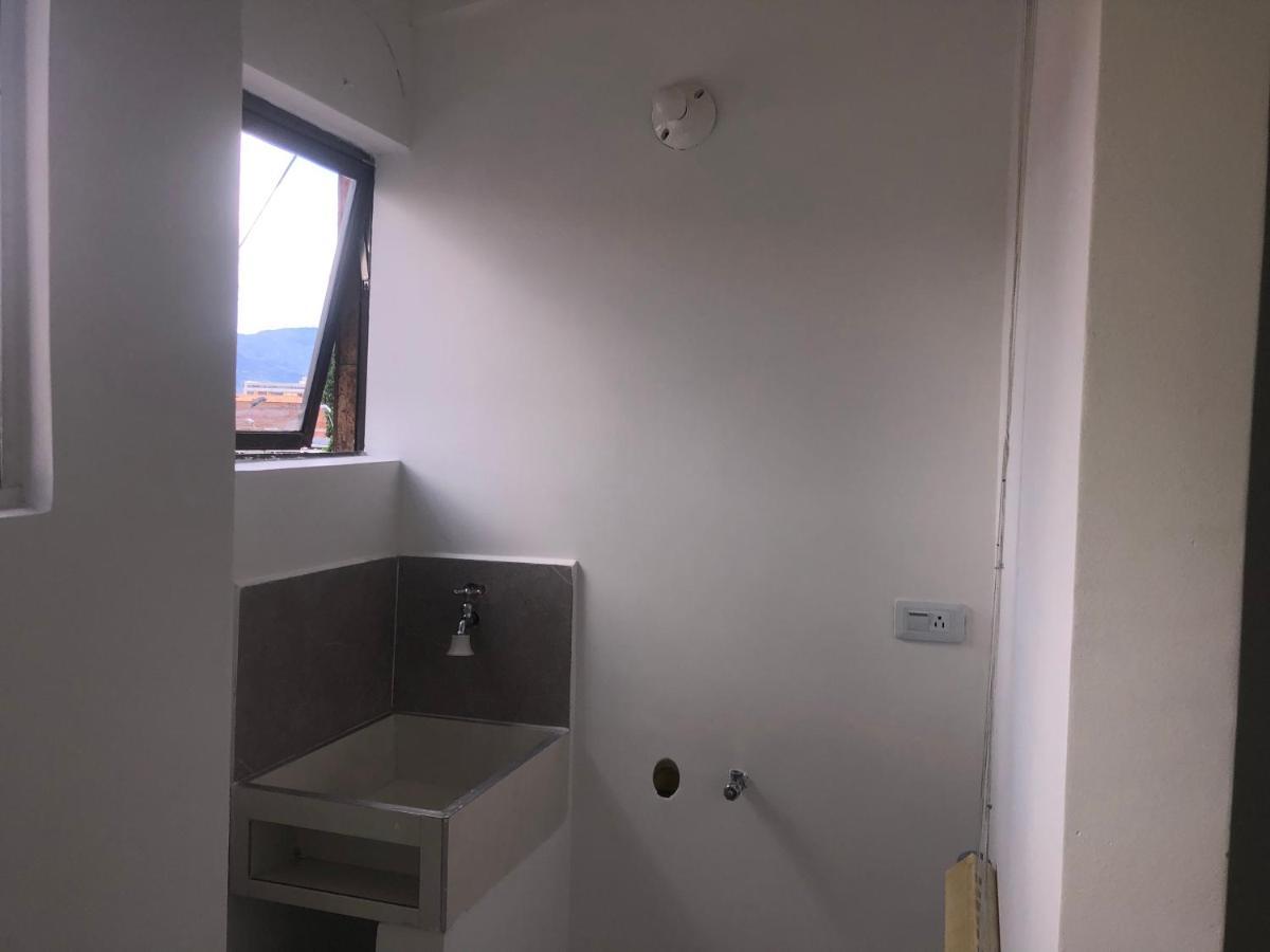 Apartamento Comodo En Laureles, Centrico Y Bien Ubicado Apto404 Apartamento *