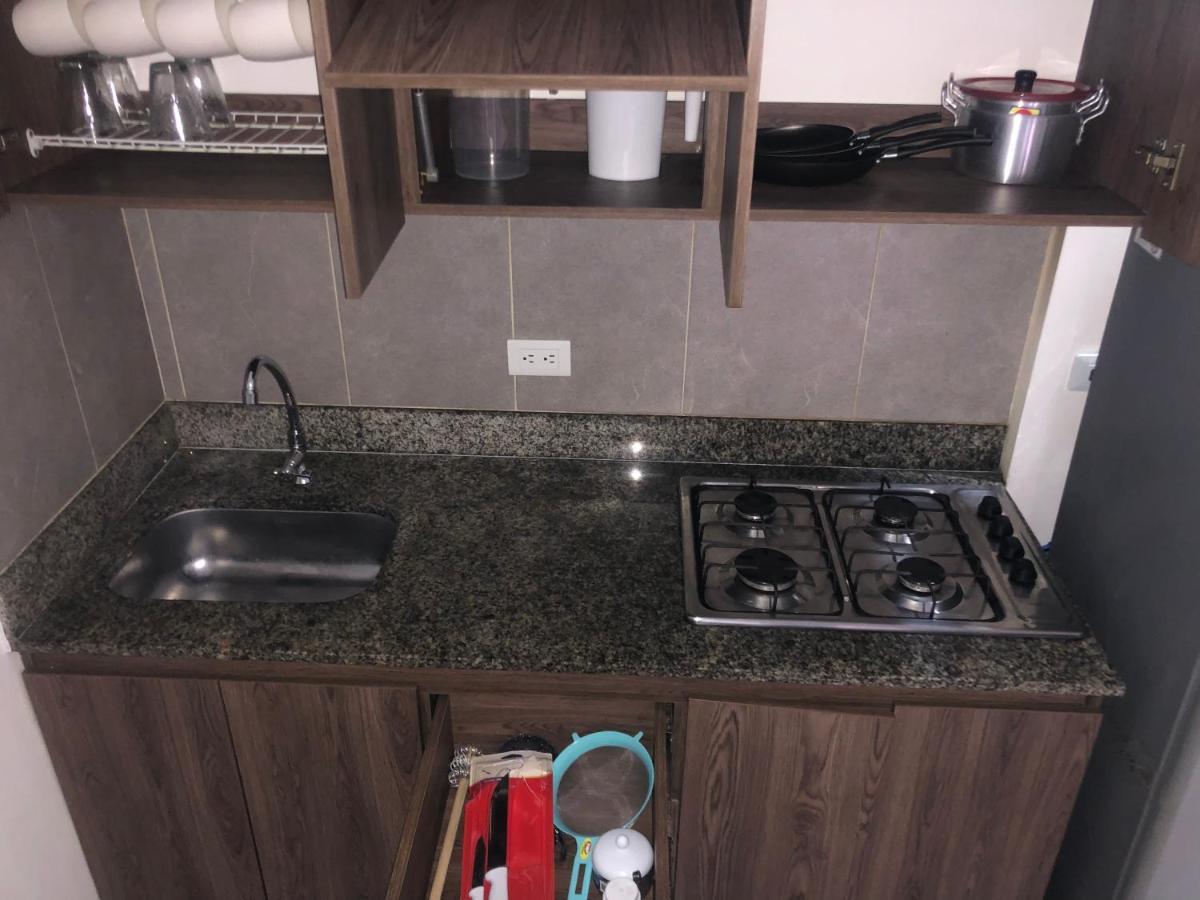 Apartamento Comodo En Laureles, Centrico Y Bien Ubicado Apto404 *