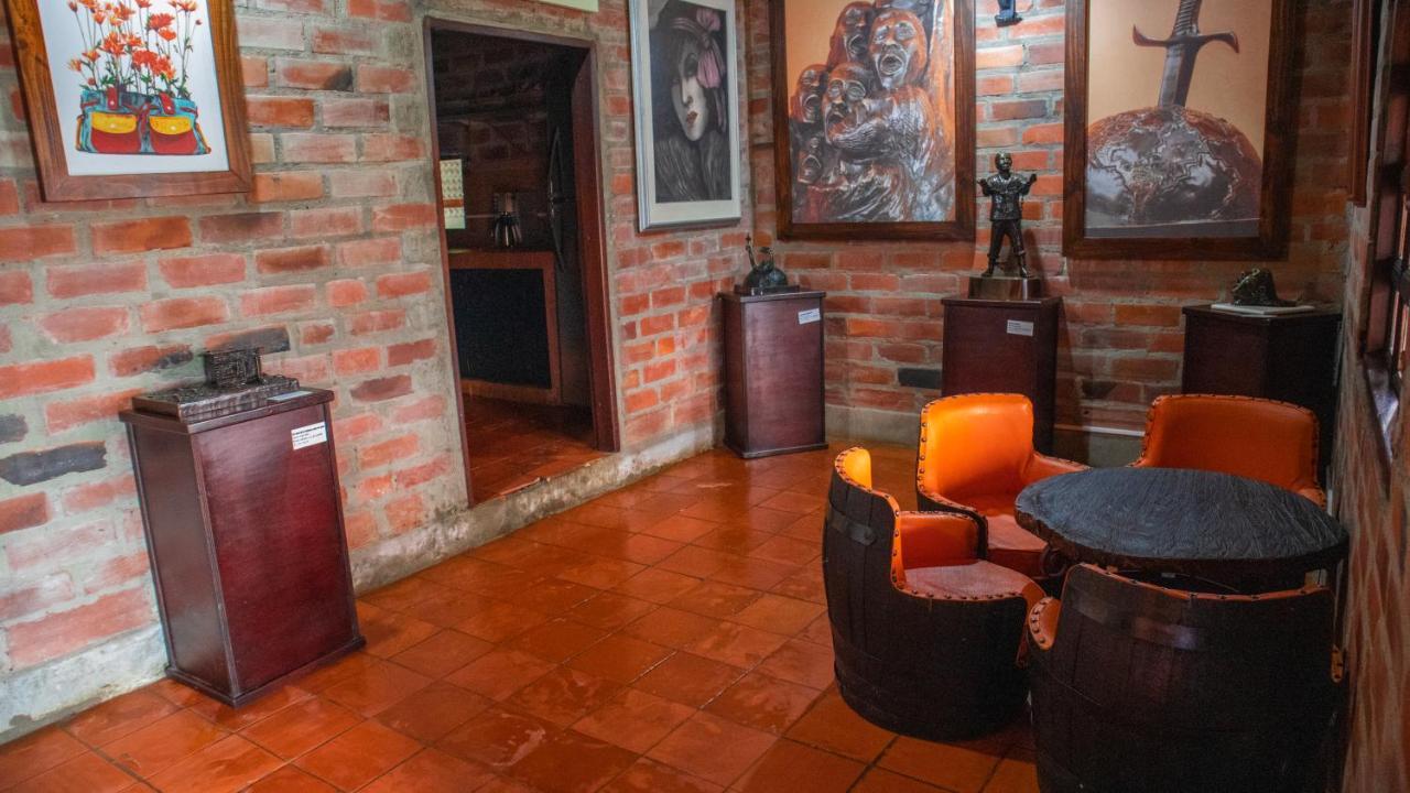 Casa De Arte Monte Sinai *
