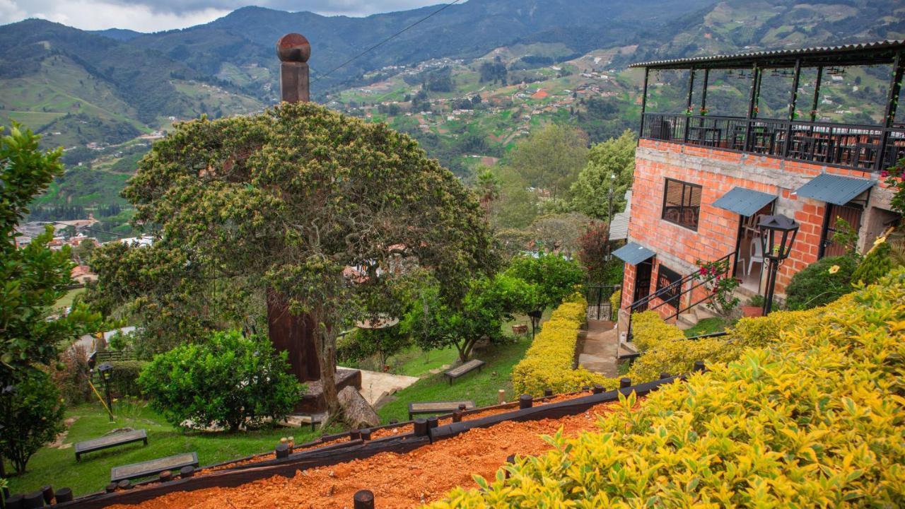 Casa De Arte Monte Sinai * Medellín