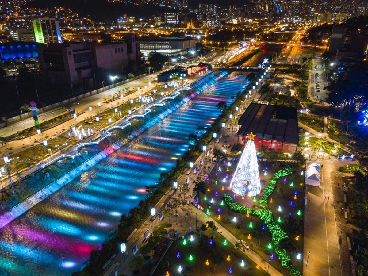 Lovely In The Zone Of Medellín