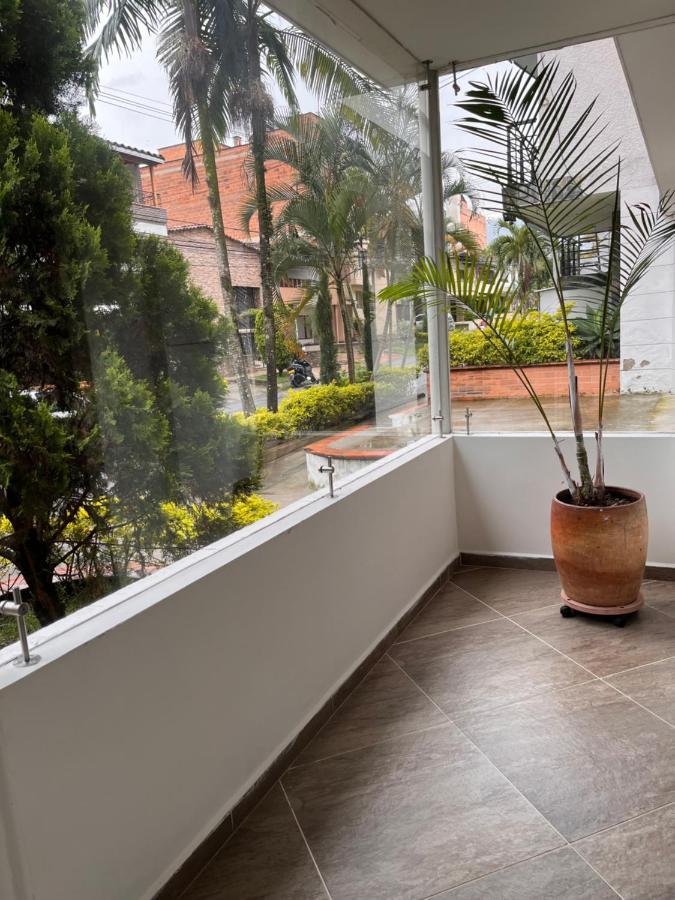 Apto Apartamento *