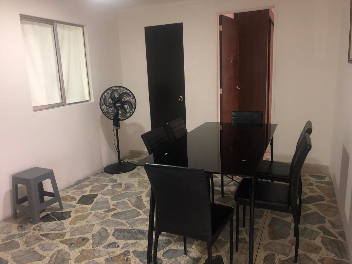 Apartamento Comodo En Laureles, Grande , Centrico , Bien Ubicado Apto303 * Medellín