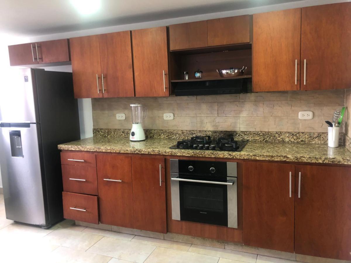 Apartamento Comodo En Laureles, Grande , Centrico , Bien Ubicado Apto303 * Medellín