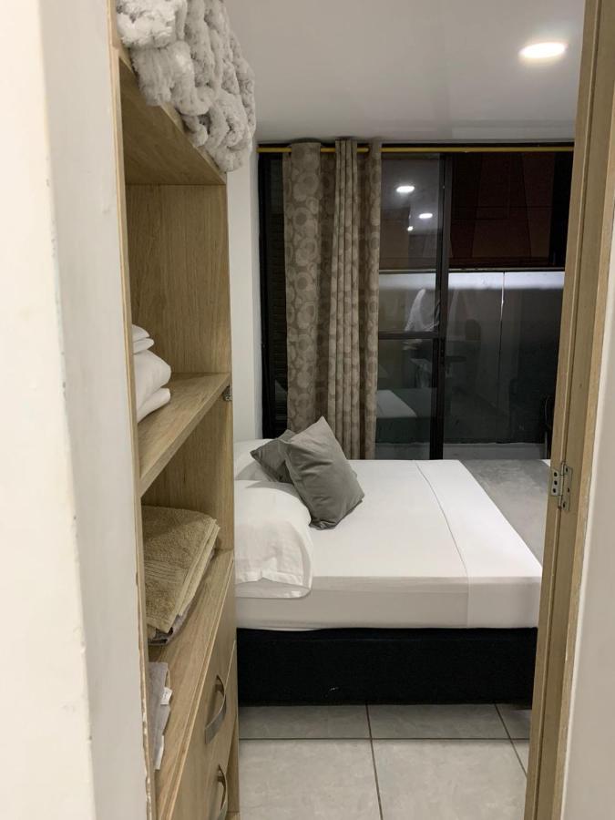 Apartamento Amoblado, En *