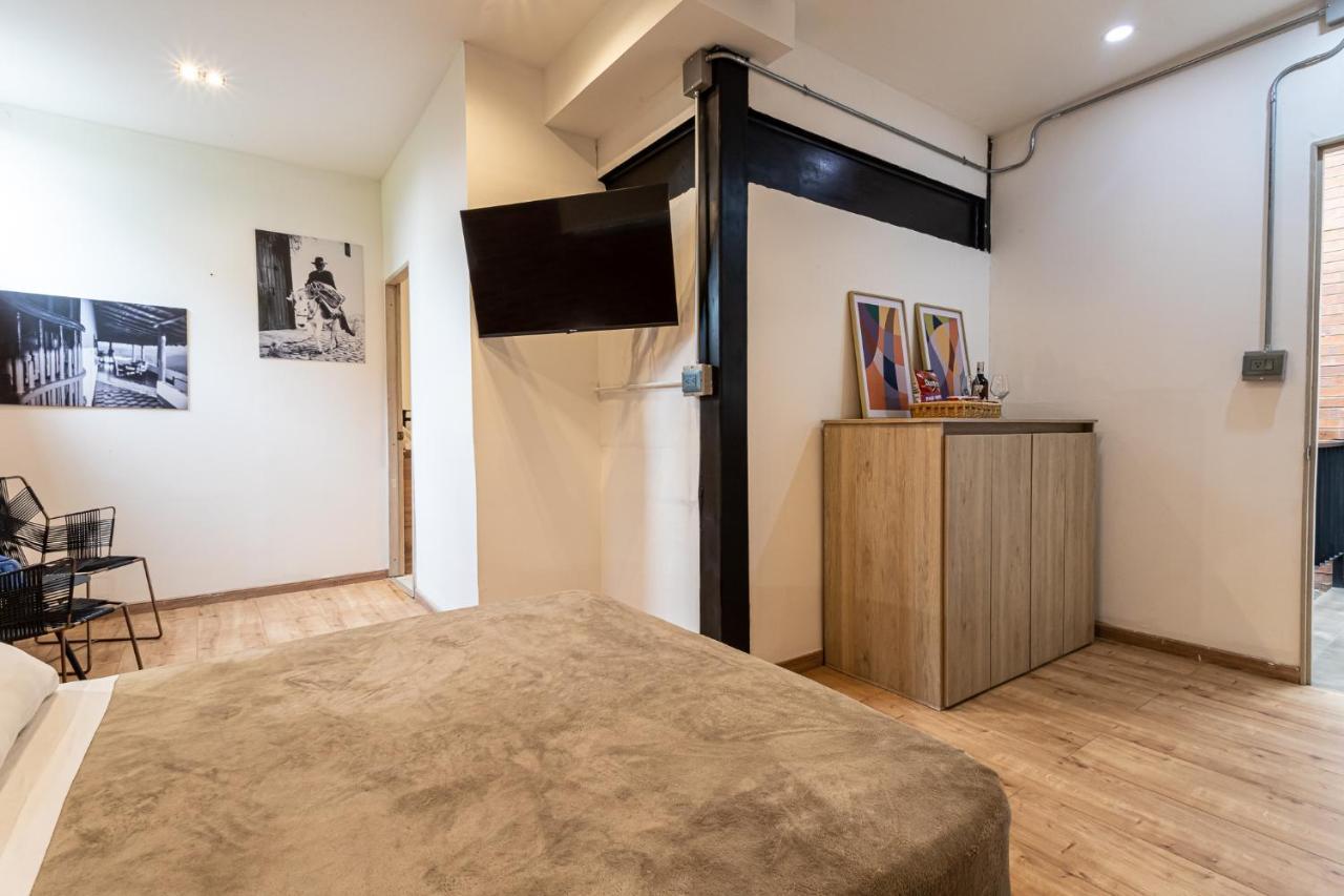 Soy Local Apartahotel 3*