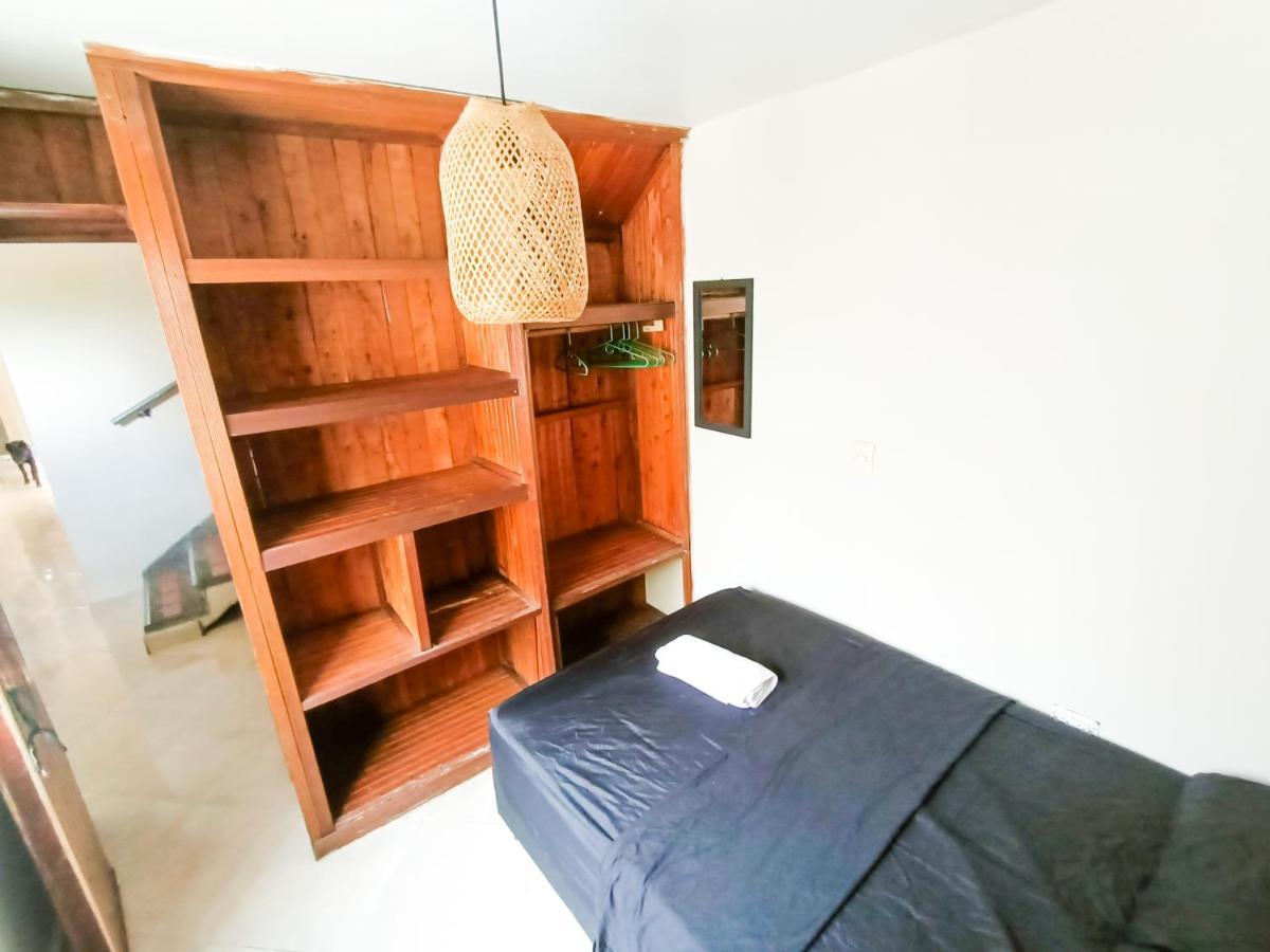 Casa Clandestina Pensión 3*