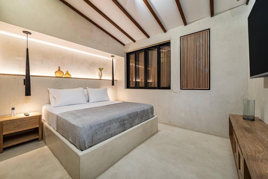 Villa Provenza 6 Bedroom House By Housy Host *