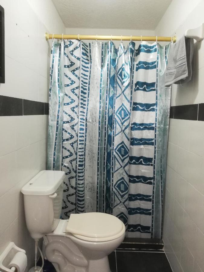 Casa Con Parking, Cerca Al Metro Y Mercados, 5 Piso Solo Escaleras Medellin