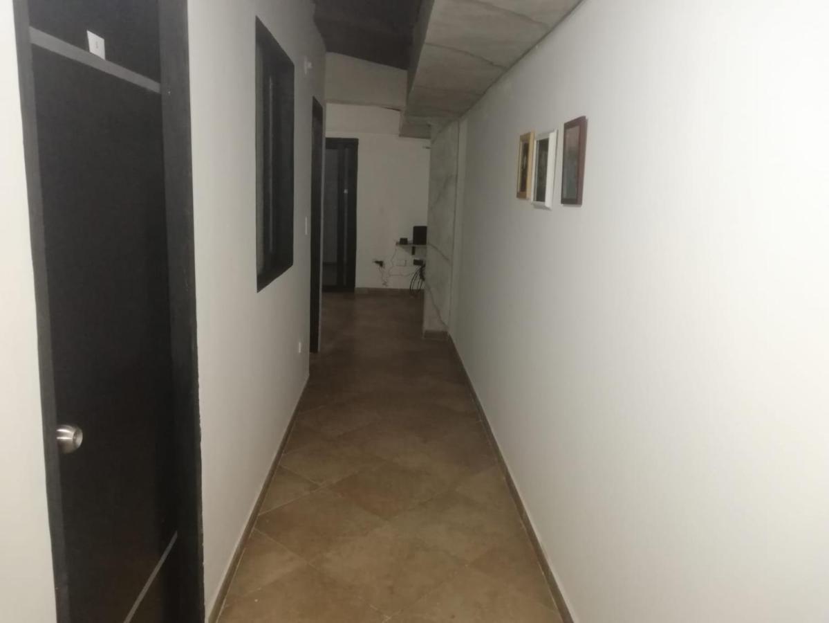 Casa Con Parking, Cerca Al Metro Y Mercados, 5 Piso Solo Escaleras Medellin