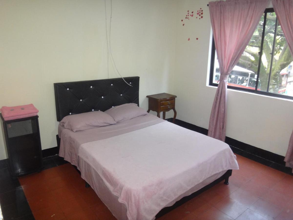 La Casa De La Floresta Dormitorios Habitación en casa particular