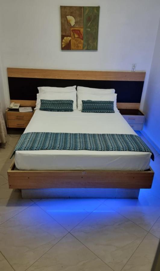 Apartahotel Montes Apartahotel *