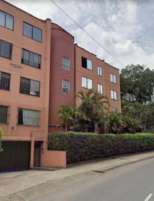 El Jardin De Manila * Medellín