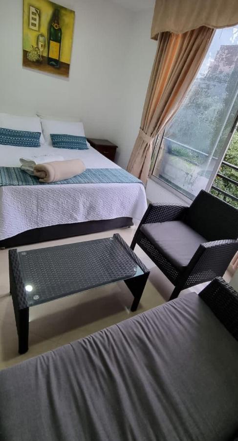 Apartahotel Montes *