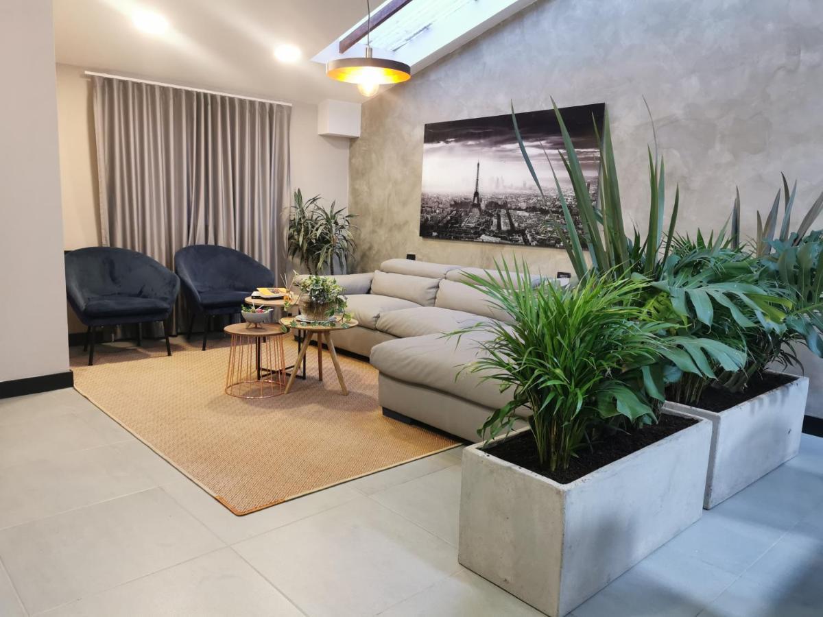 Habitación en casa particular La Escondida House Medellín