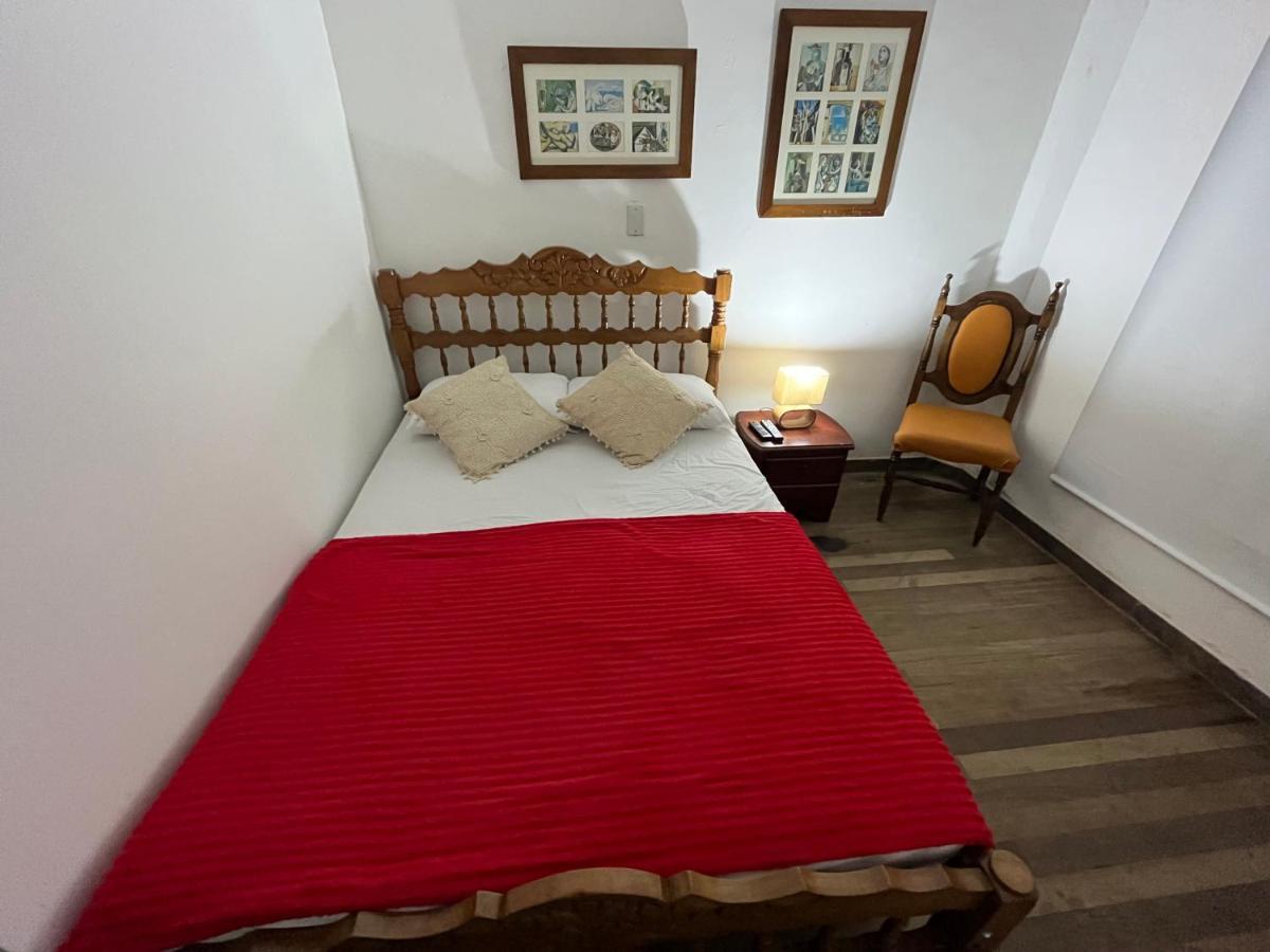 Casa Grande Habitación en casa particular Medellín