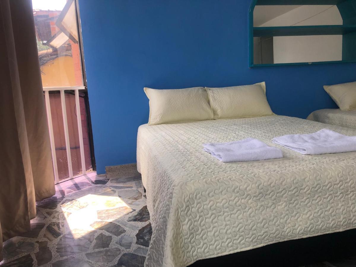 Apartamento Apartamento Comodo En Laureles, Grande, Centrico ,bien Ubicado Apto203
