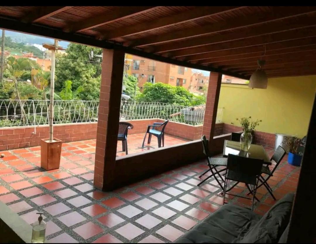 Bed&breakfast En Elegante Apartamento Con Floréale Terraza Unicentro *