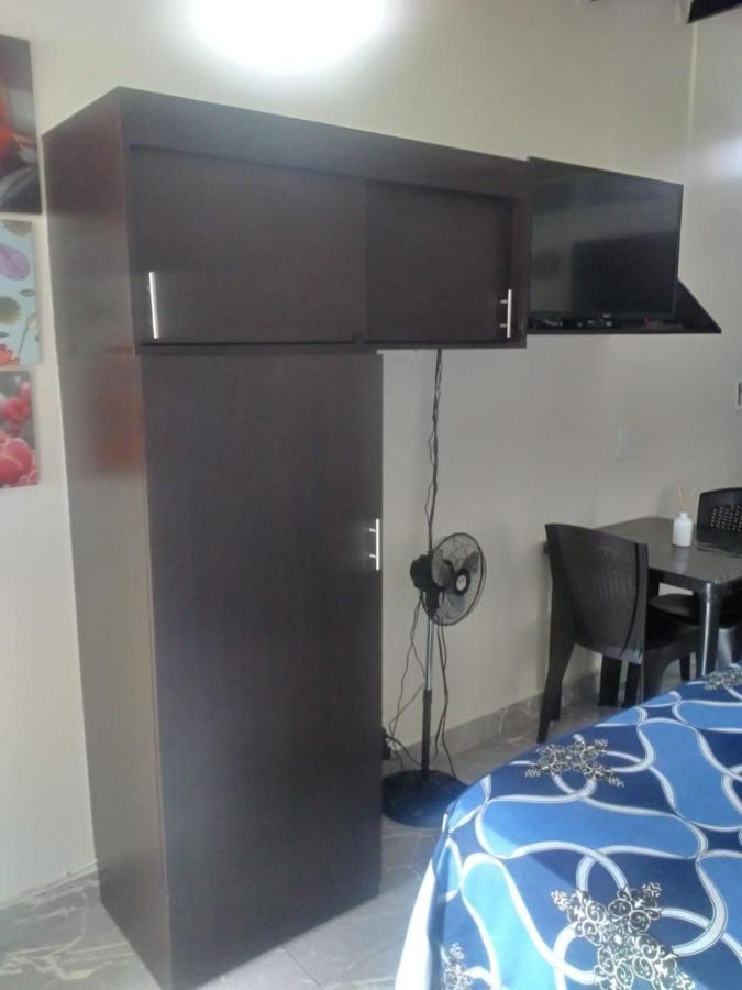Aparta Estudios Michelle En Robledo A 20 Minutos Del Centro Al Lado De La Universidad Esumer, Imprescindible El Pago De La Primer Noche Apartamento Medellín