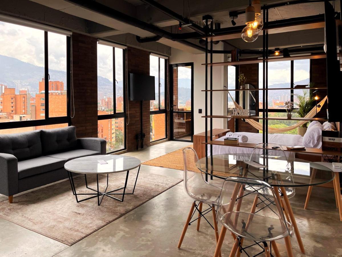 Trendy Loft With Balcony In Laureles Medellín