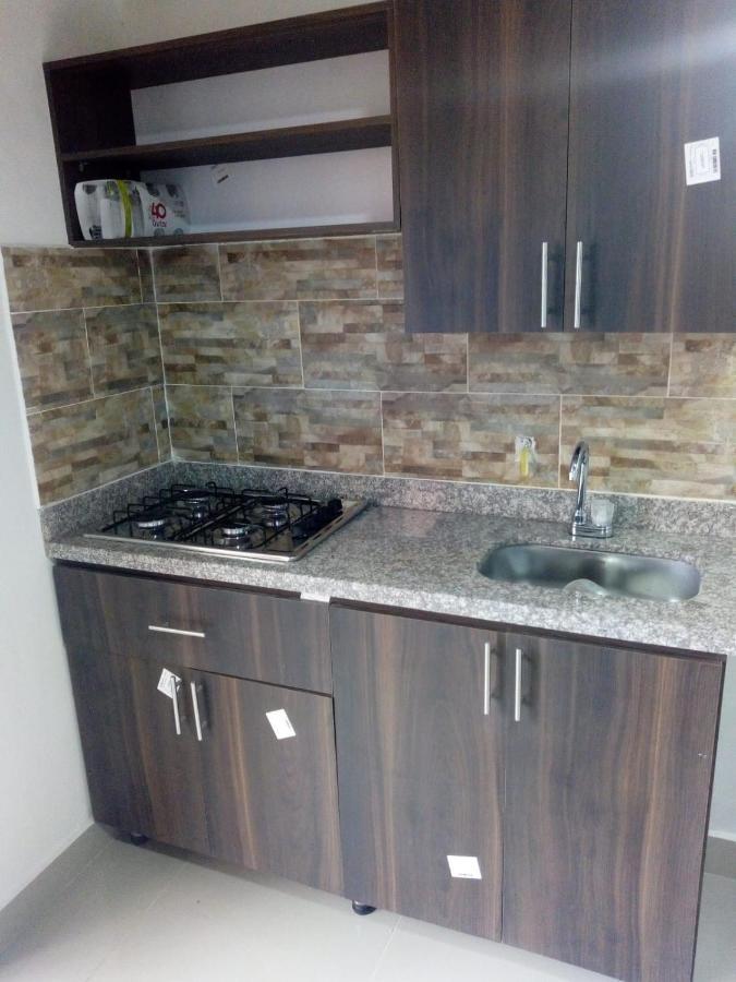 32 Confortable Apartamento Con Balcon En Laureles Estadio Apartamento *