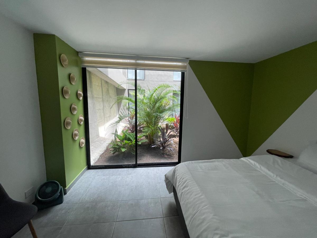 Apartahotel Tranvia 40 *