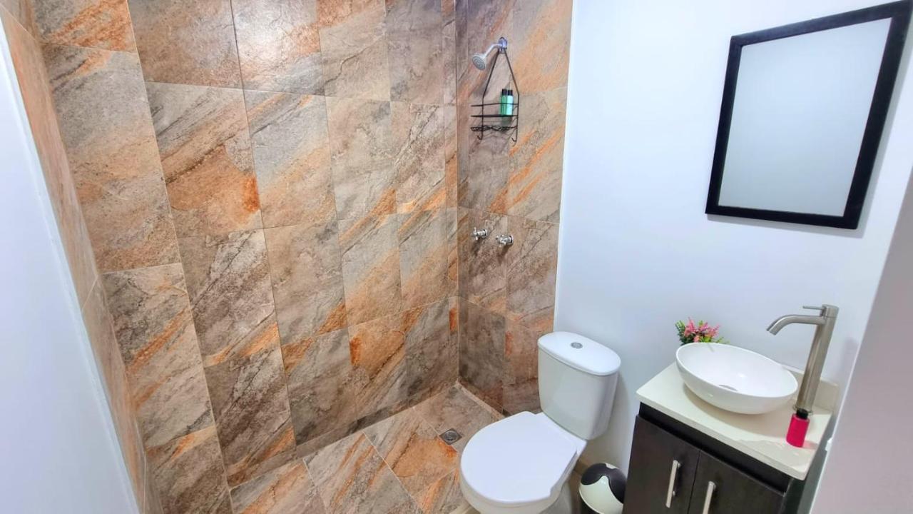 Apartamento Extraordinarios En Medellin, Viajeros Y Familias Medellín