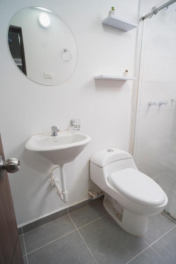 101 Con Bano Privado En Laureles-estadio