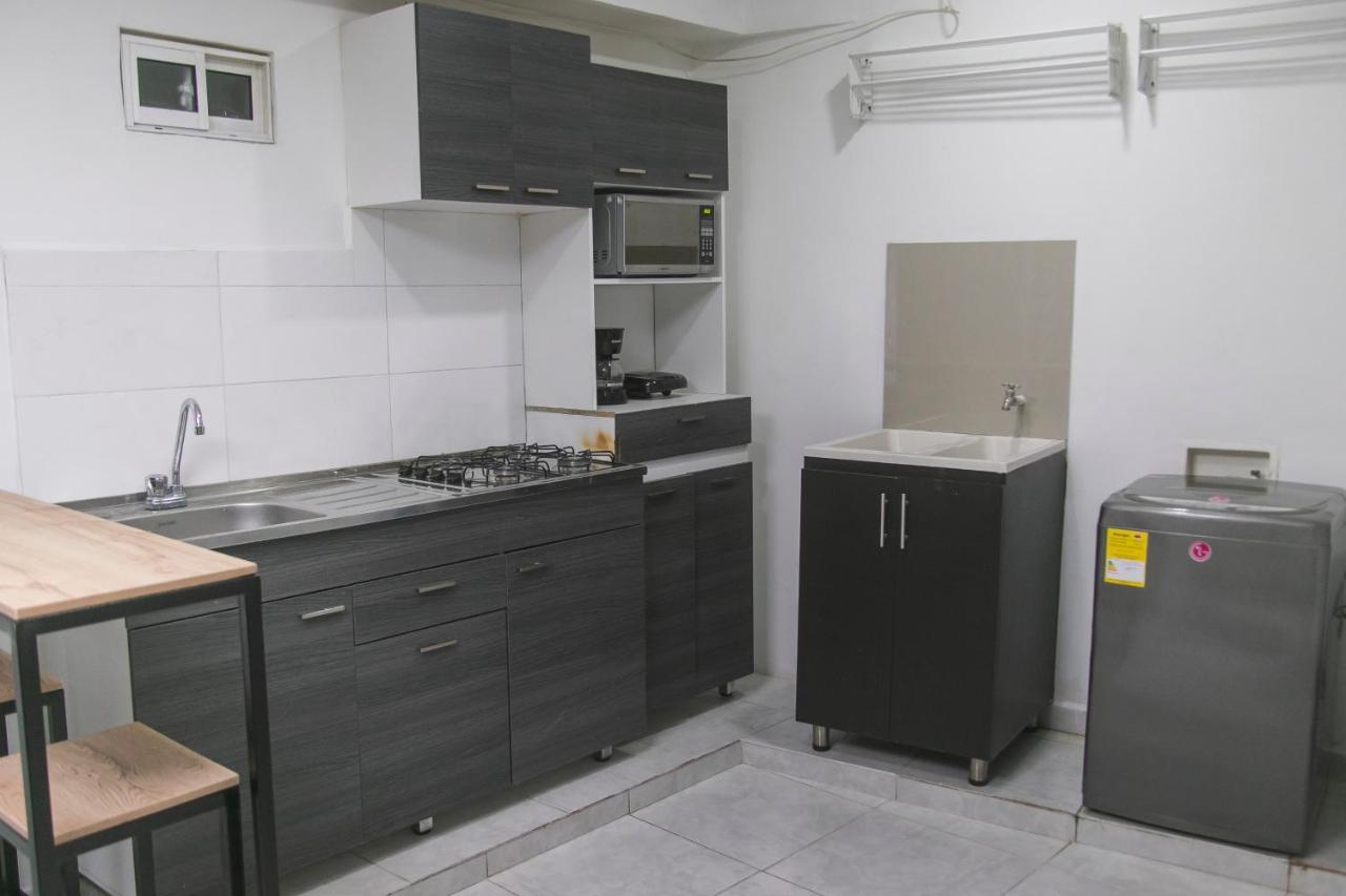 101 Con Bano Privado En Laureles-estadio Habitación en casa particular Medellín